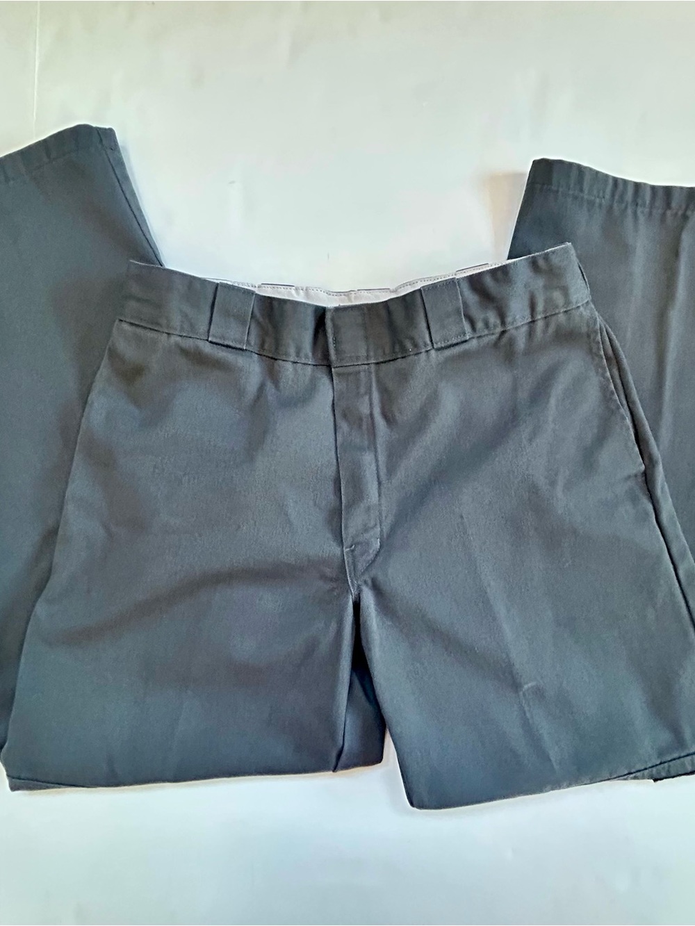 Dickies Gray Work Pants with Logo Waistband and side pocket.